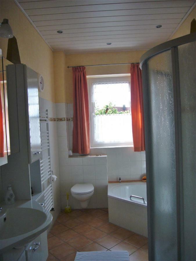 Ferienwohnung Im Alten Schulhaus - Keine Monteure Plech Exteriör bild